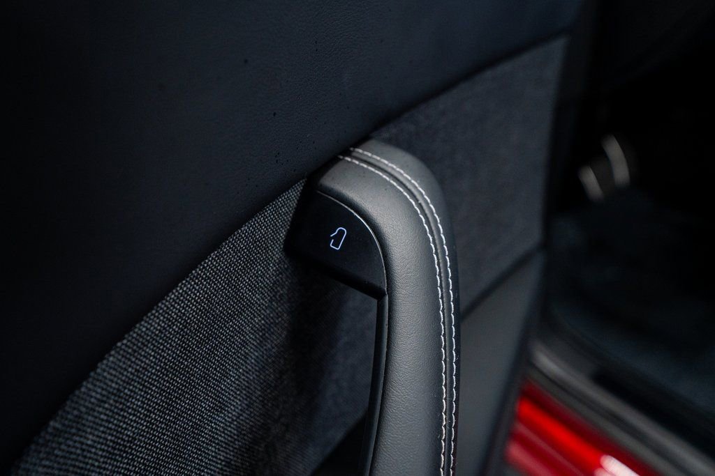 Used 2024 Tesla Model X image 33