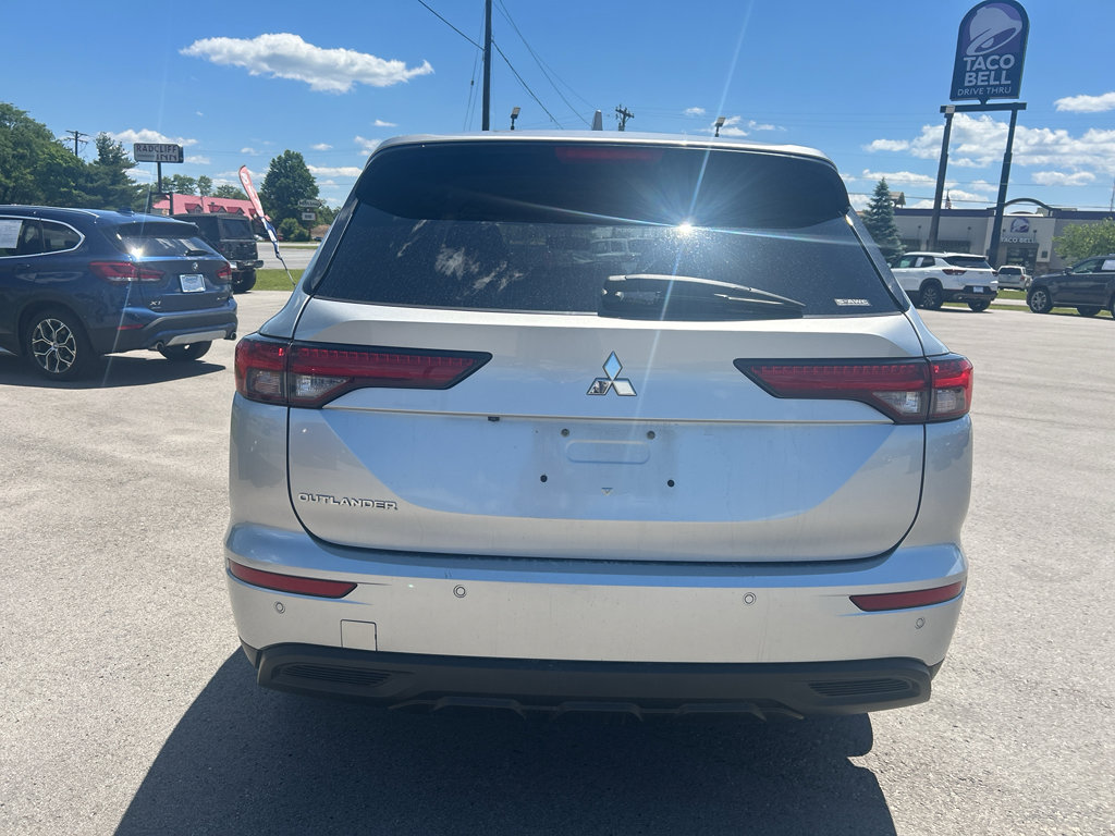 Used 2022 Mitsubishi Outlander ES AWD/4WD image 5