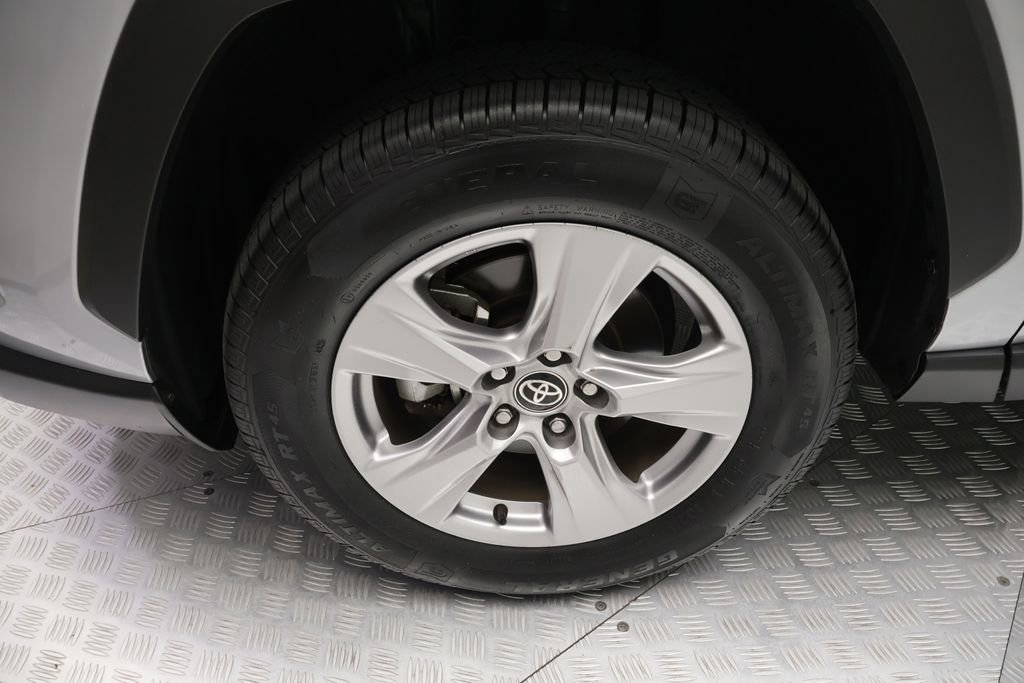 Certified 2025 Toyota RAV4 XLE FWD image 4