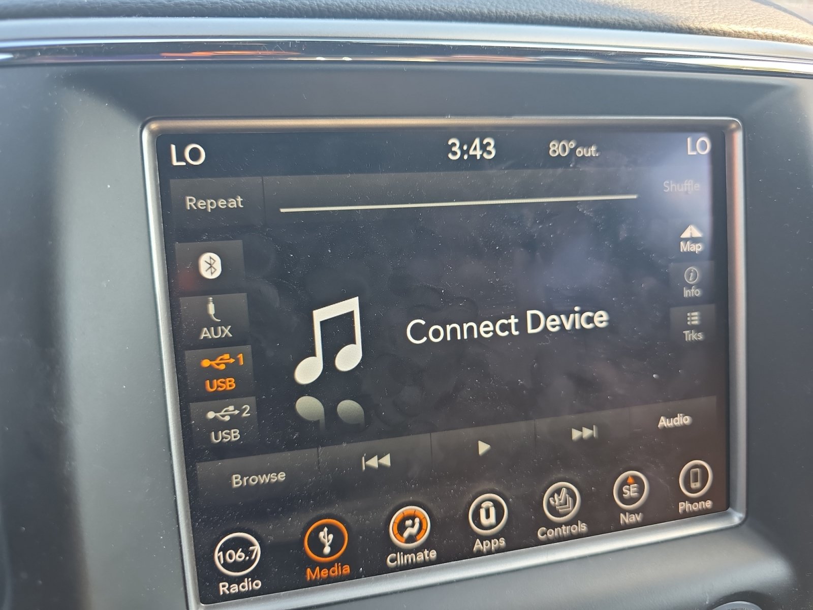 Used 2018 Jeep Grand Cherokee Altitude RWD image 14