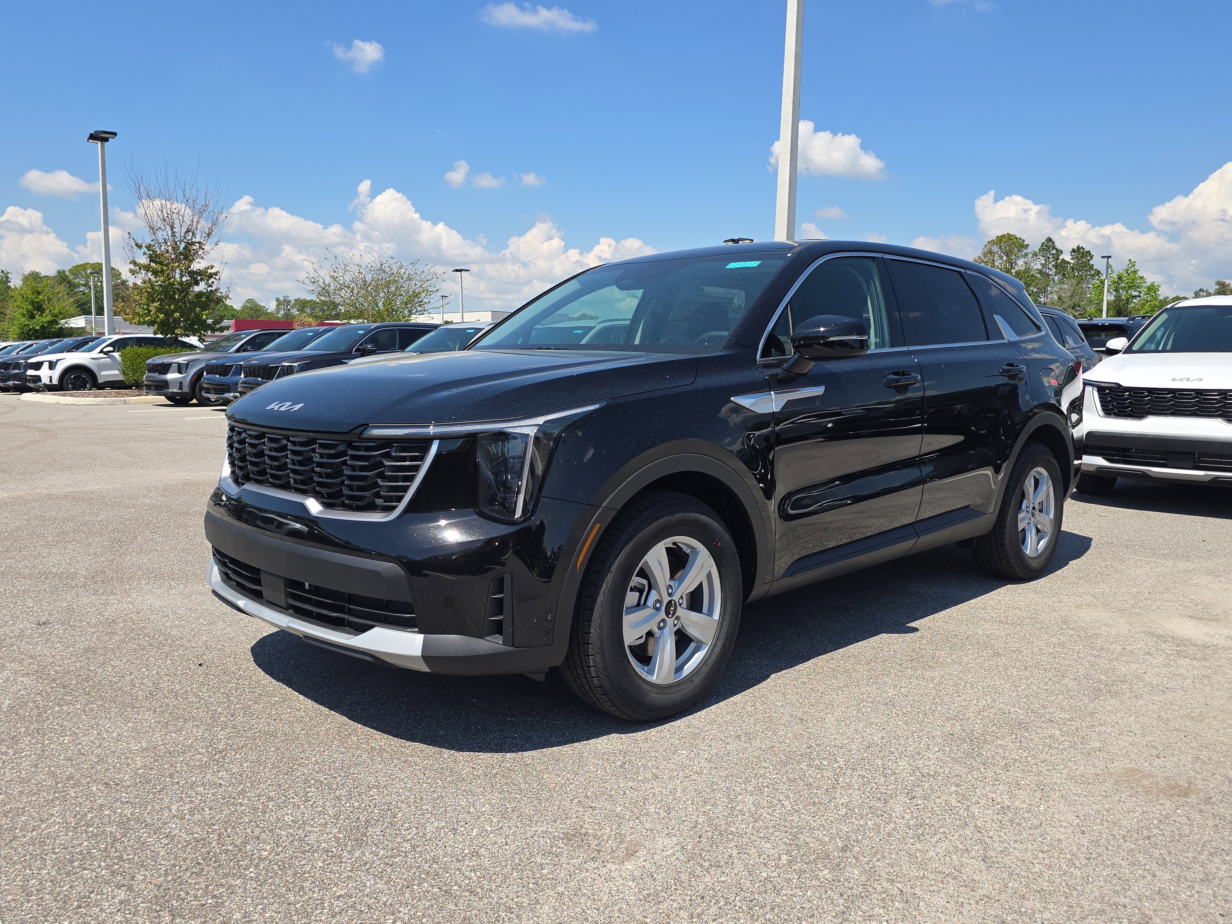 New 2026 Kia Sorento LX FWD image 4