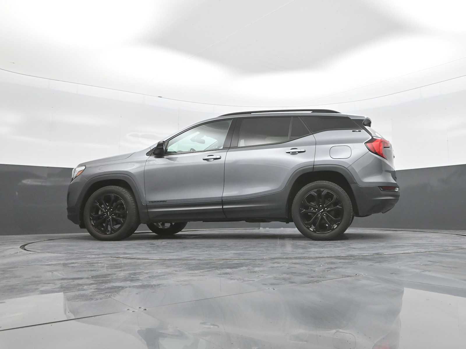 Used 2021 GMC Terrain SLE w/ Driver Convenience Package AWD/4WD image 37