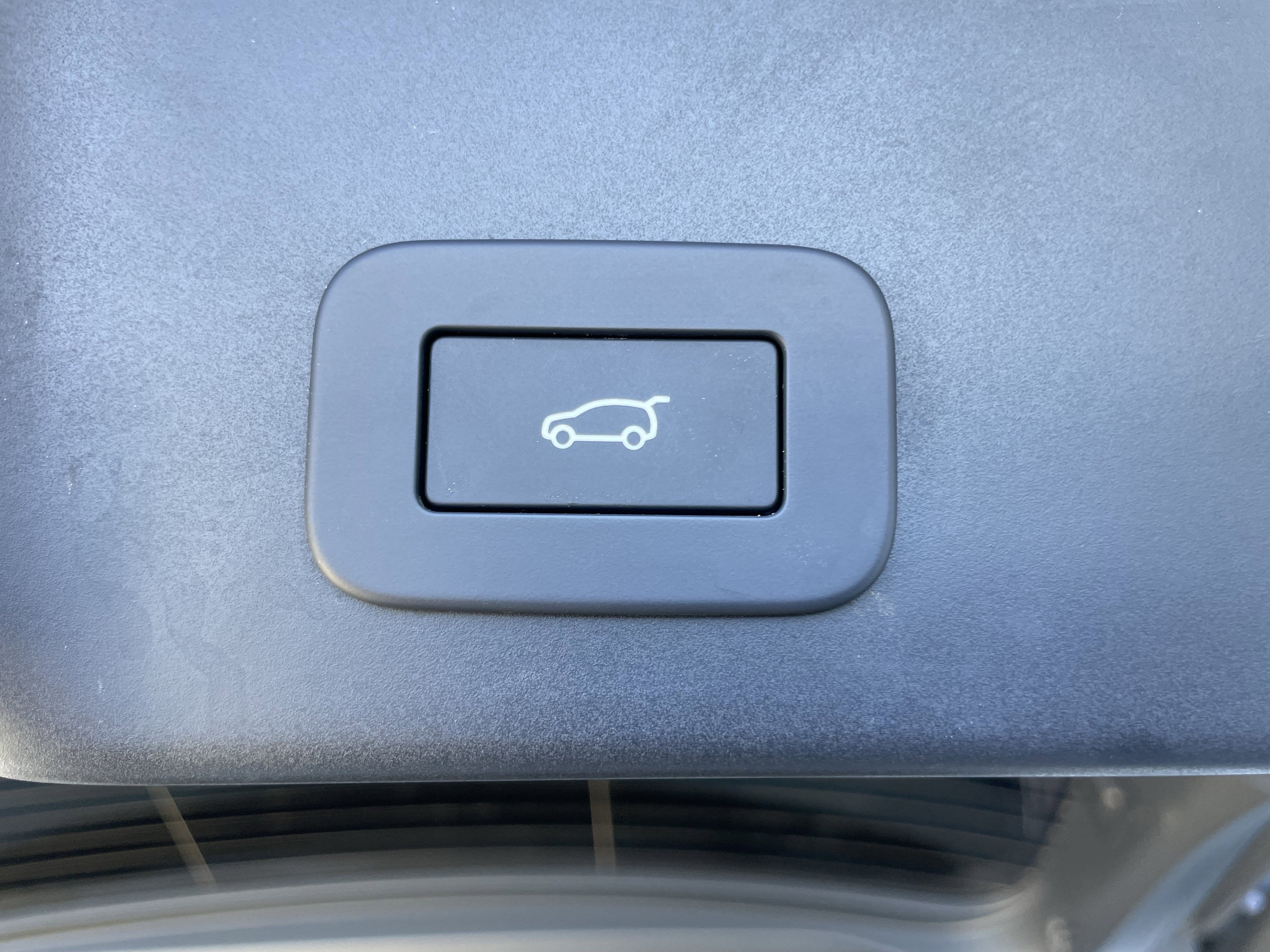 Certified 2025 Land Rover Range Rover Evoque Dynamic SE AWD/4WD image 37