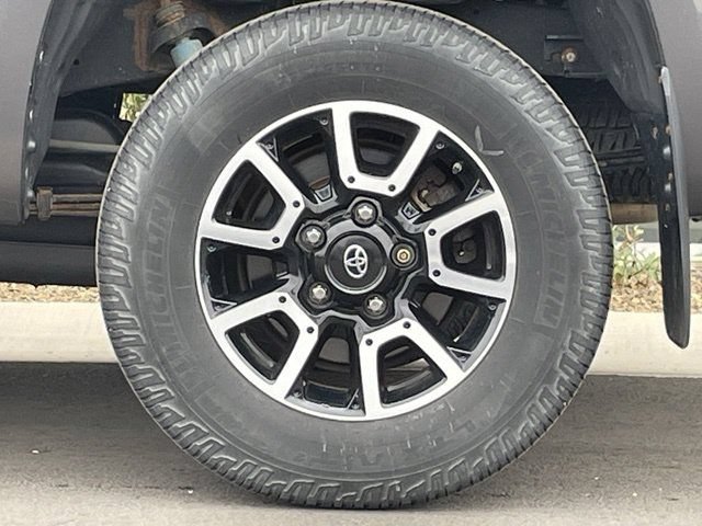 Used 2020 Toyota Tundra SR5 w/ TRD Off-Road Package AWD/4WD image 19