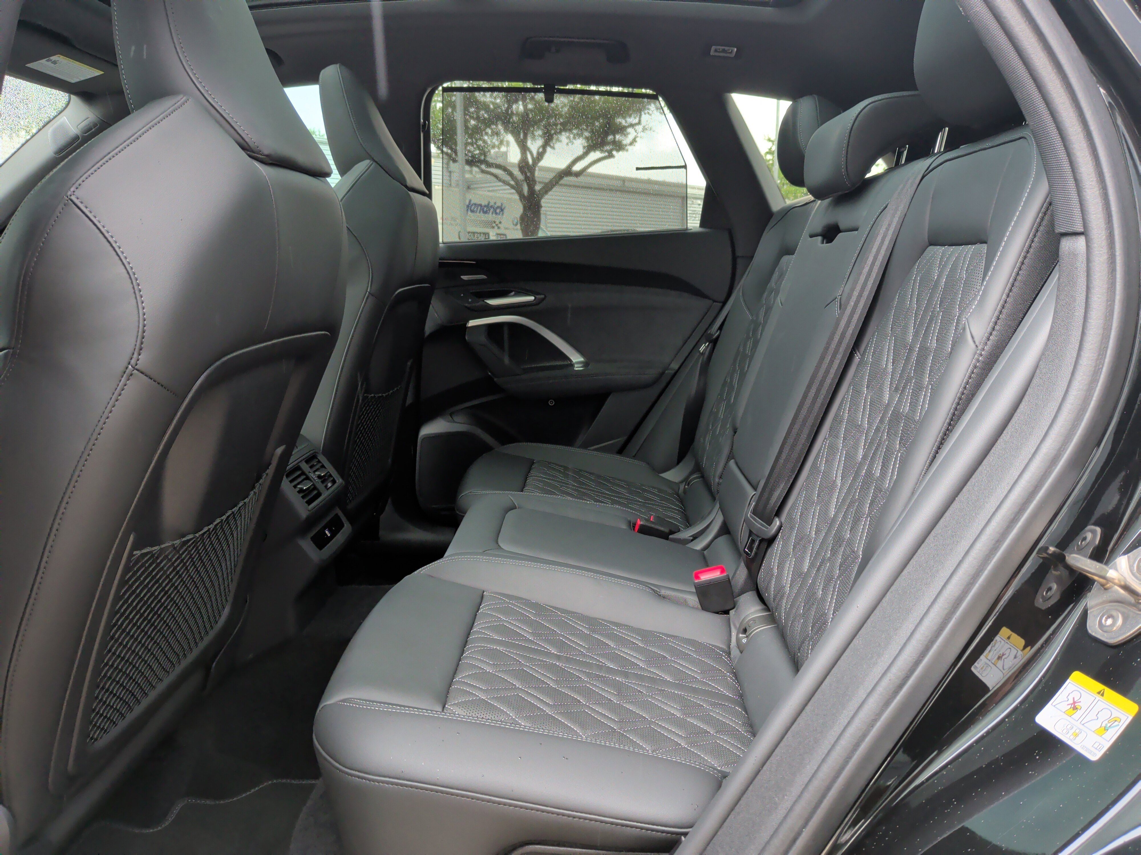 Used 2025 Audi SQ5 Premium Plus AWD/4WD image 32