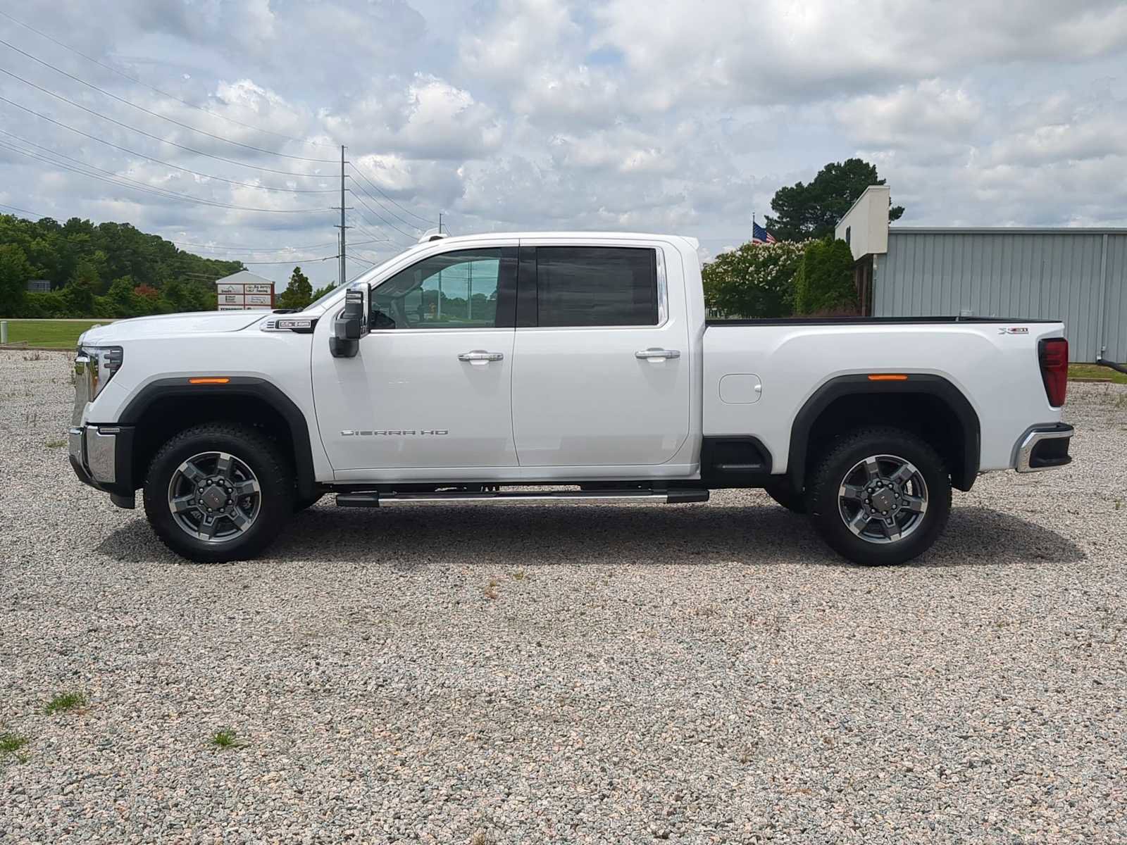New 2025 GMC Sierra 2500 SLT w/ SLT Premium Package image 5