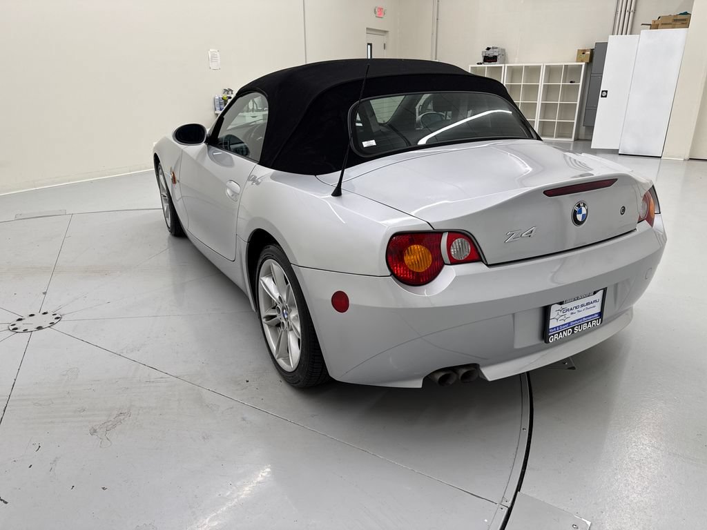 Used 2004 BMW Z4 3.0i RWD image 3