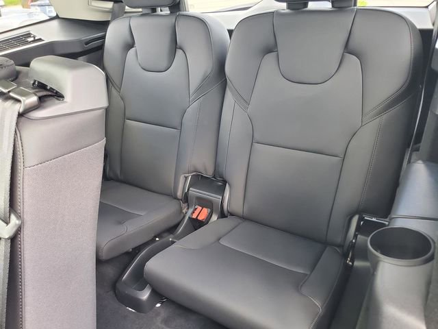 Certified 2025 Volvo XC90 B6 Plus w/ Protection Package Premier AWD/4WD image 33