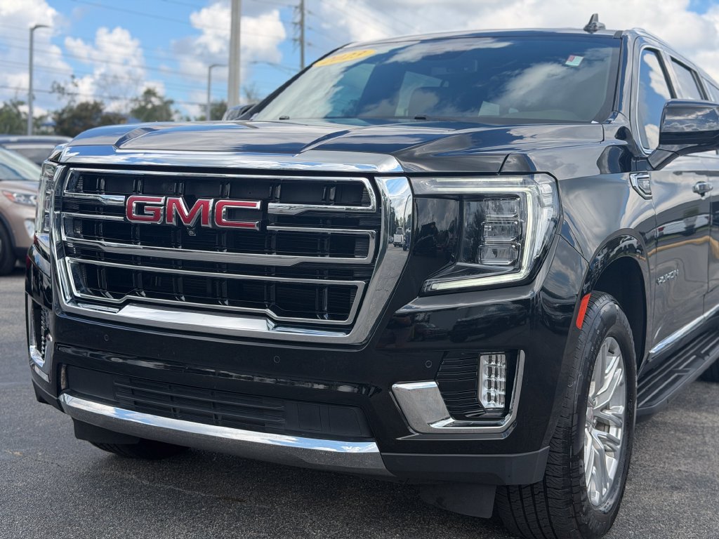 Used 2023 GMC Yukon XL SLT w/ SLT Premium Package RWD image 13