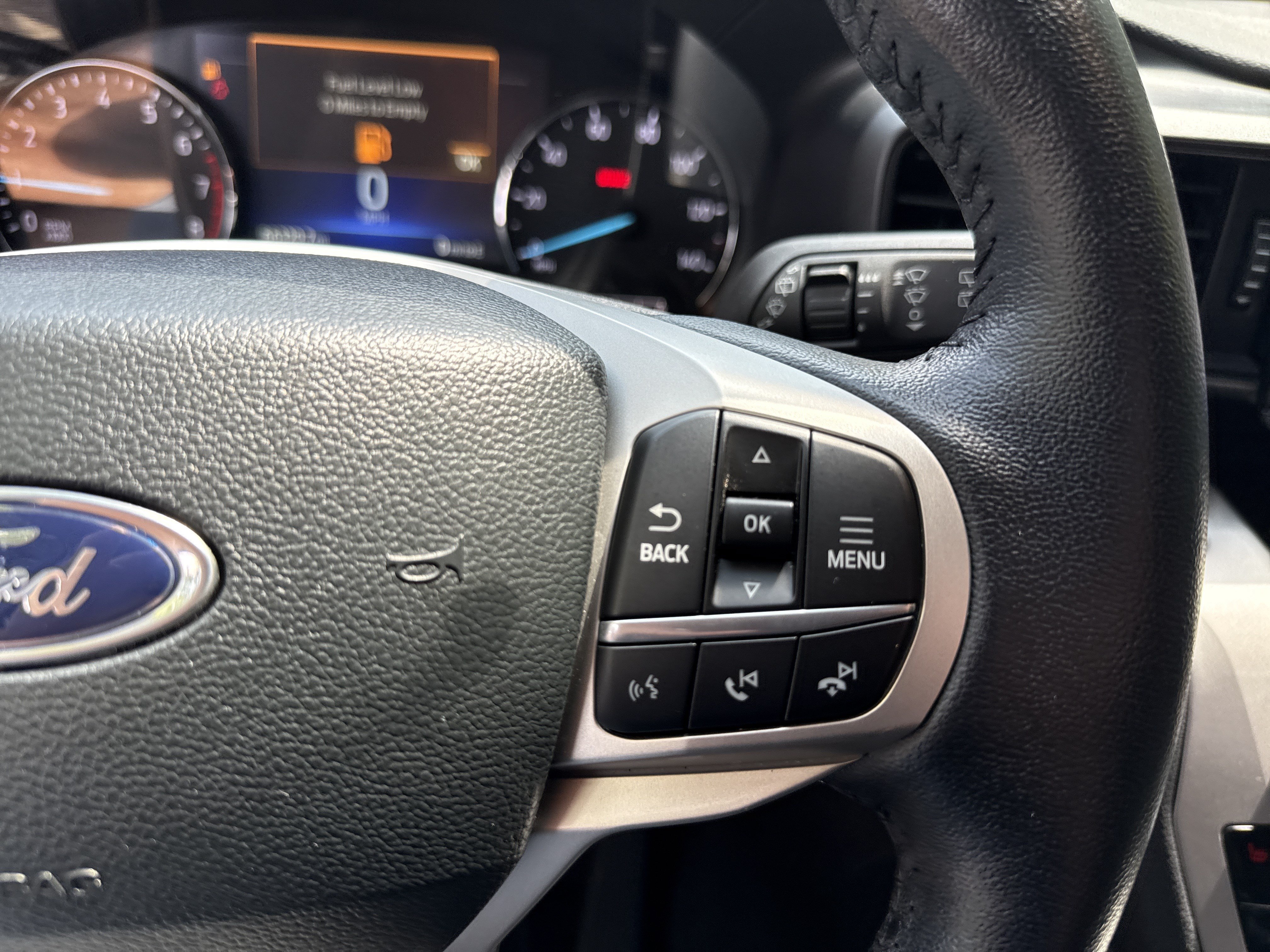 Used 2023 Ford Explorer XLT RWD image 28