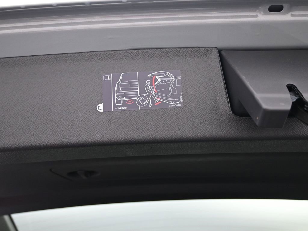 New 2026 Volvo XC90 B6 Plus w/ Protection Package Premier image 31