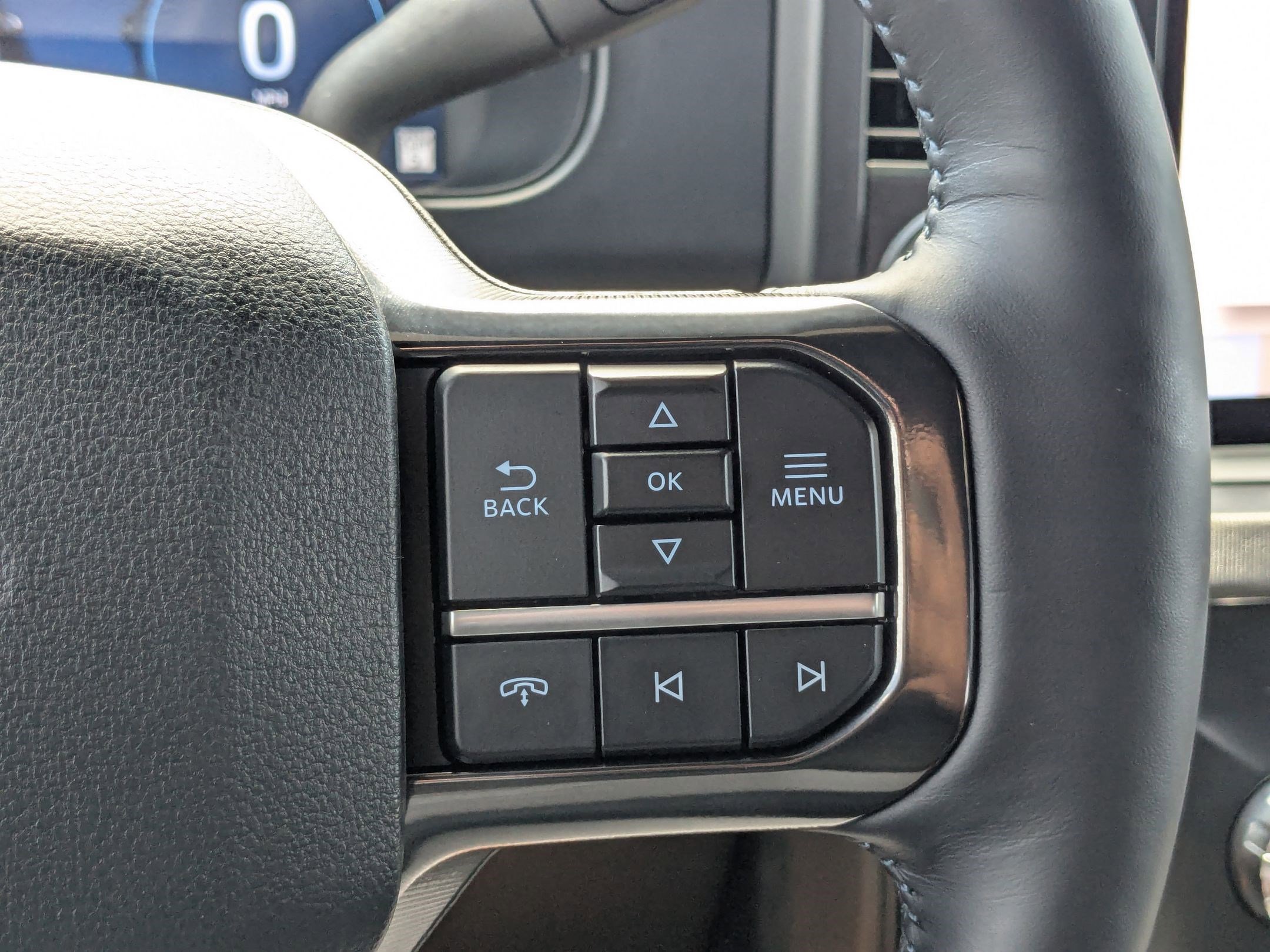 Used 2025 Ford F350 Platinum w/ FX4 Off-Road Package image 19