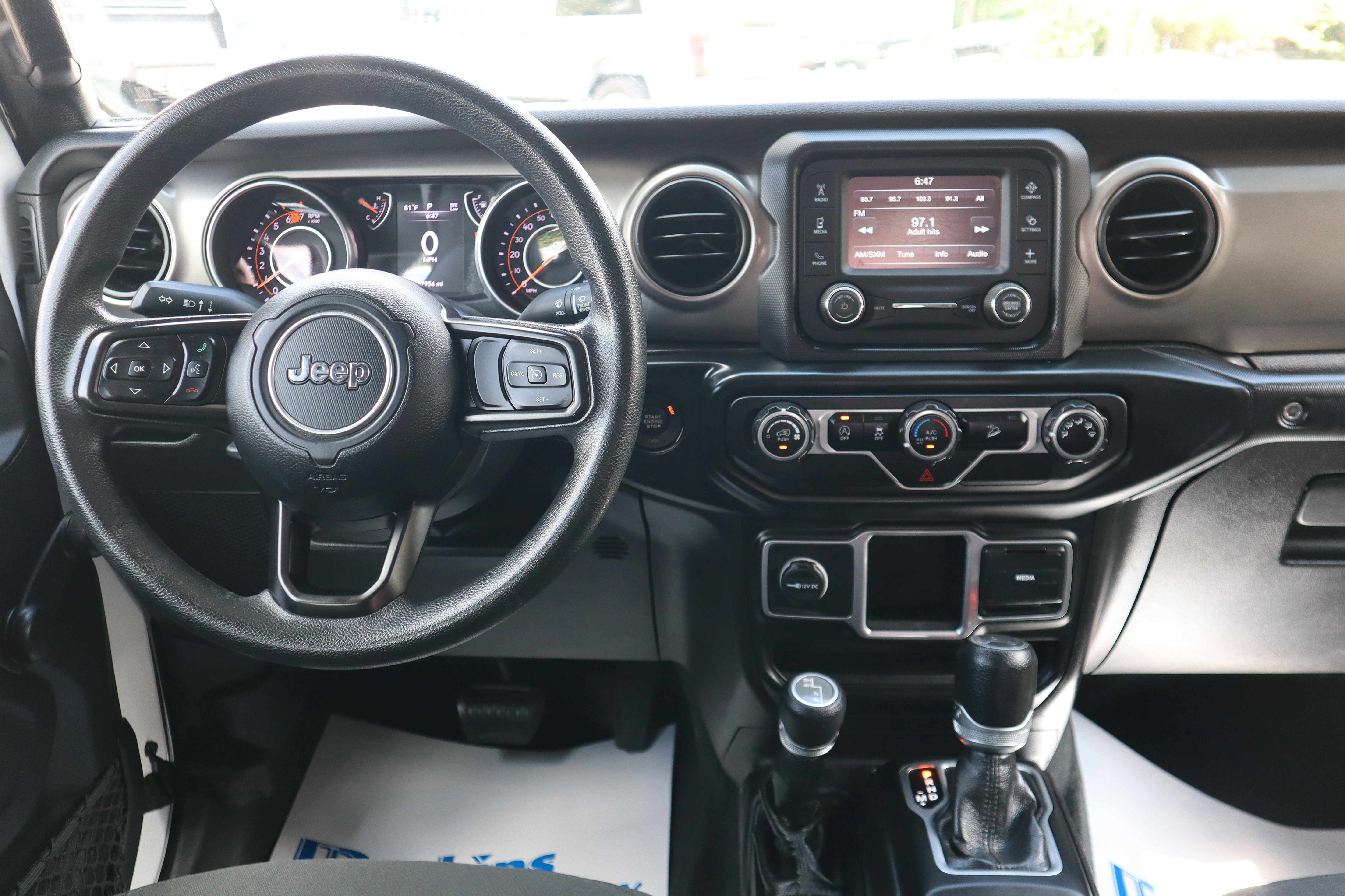 Used 2018 Jeep Wrangler Unlimited Sport AWD/4WD image 12