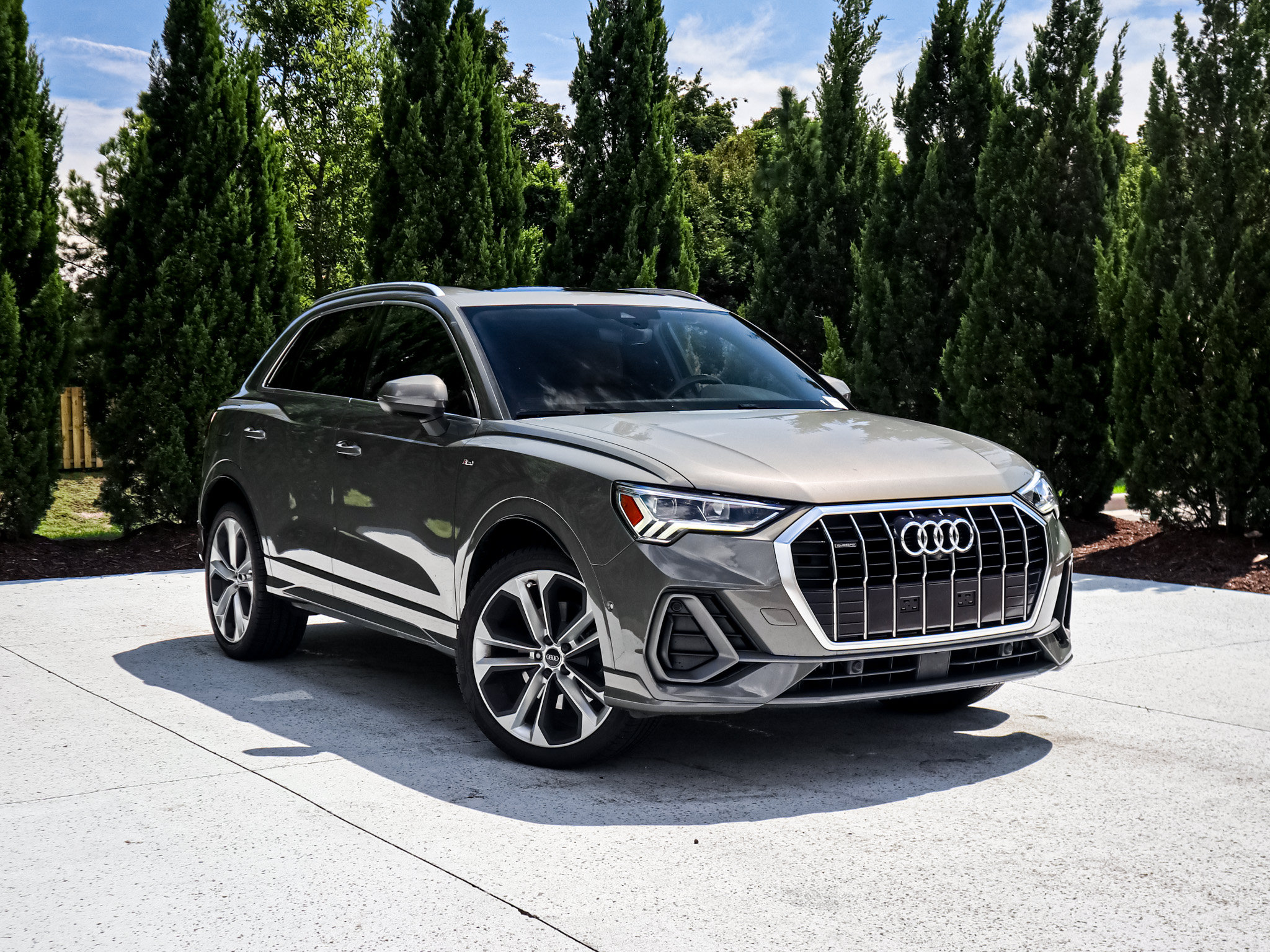 Used 2020 Audi Q3 2.0T Prestige w/ Prestige Package AWD/4WD video 2