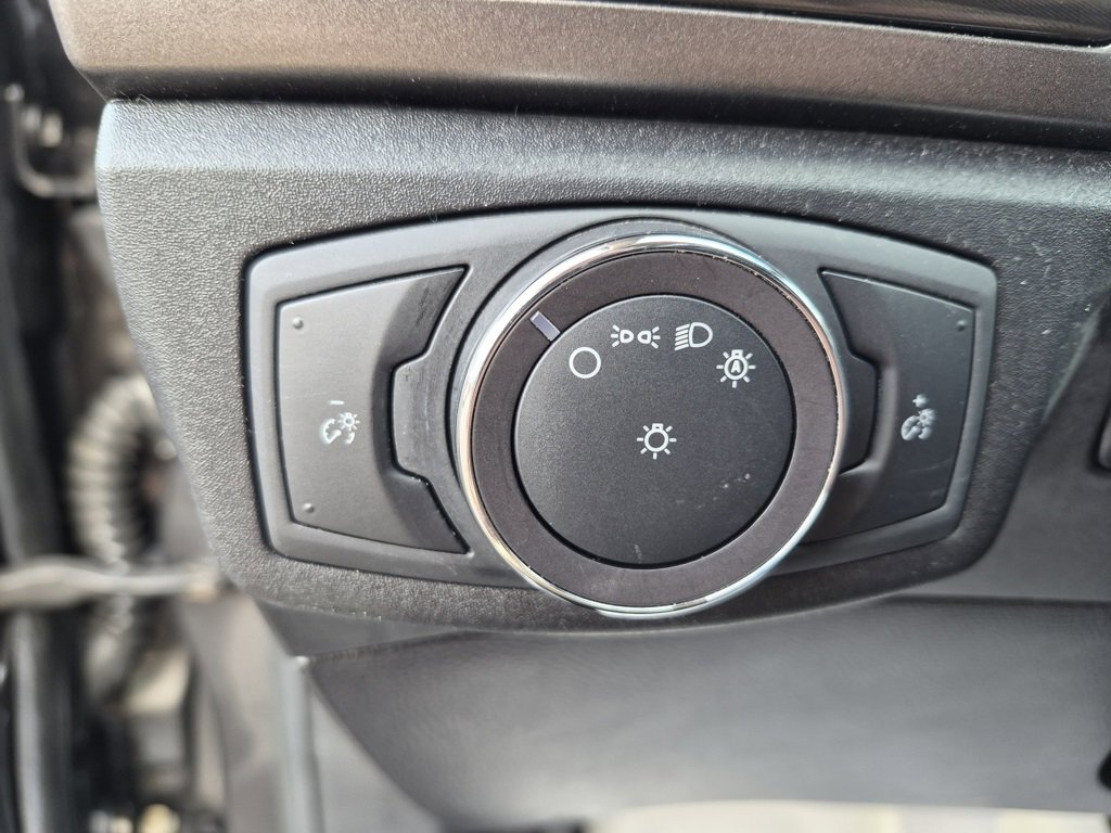 Used 2019 Ford Fusion SEL image 12
