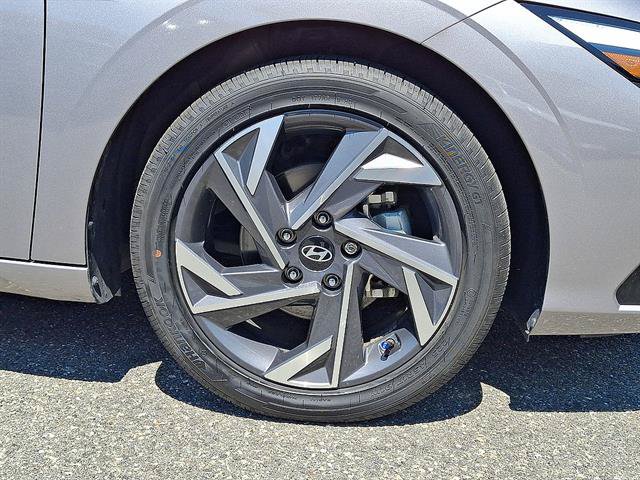 Certified 2025 Hyundai Elantra SEL FWD image 27