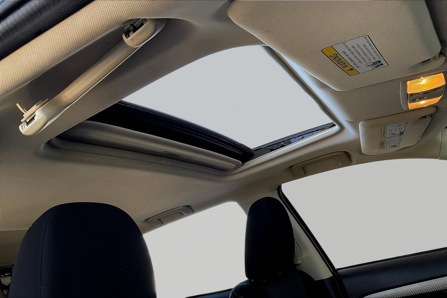 Used 2017 Mitsubishi Outlander SE image 26