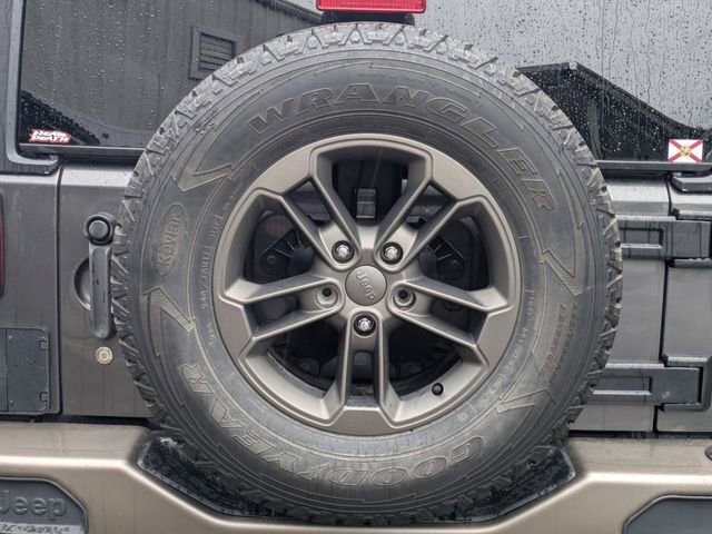 Used 2017 Jeep Wrangler Unlimited Sahara image 13