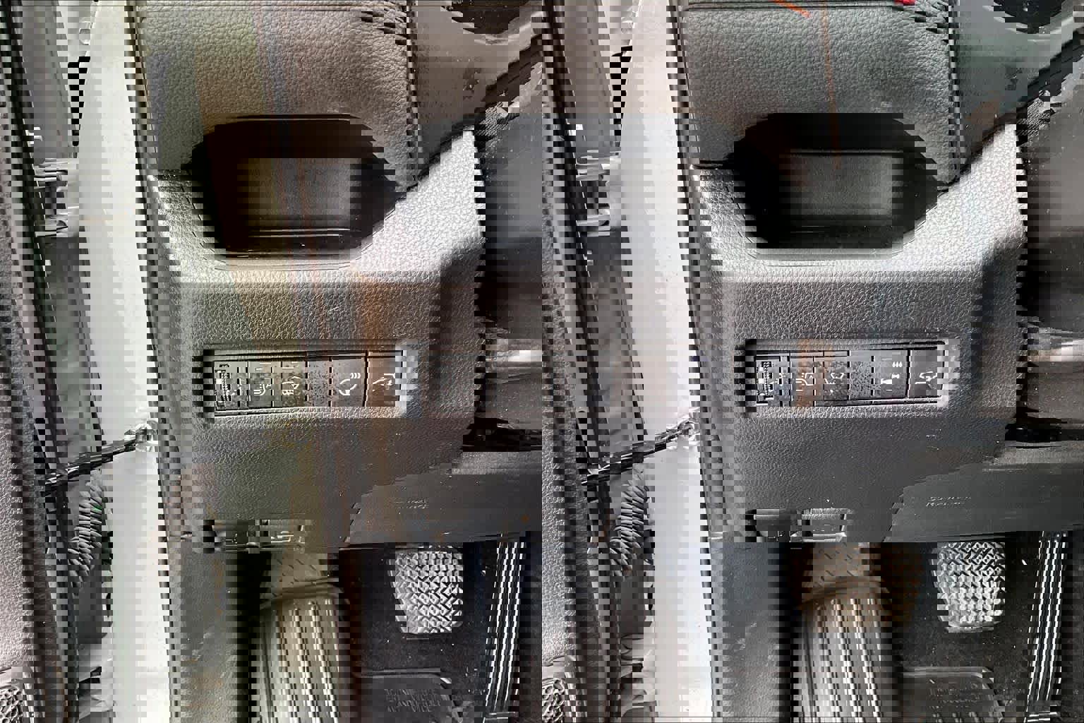 Used 2022 Toyota RAV4 Adventure w/ Convenience Package image 33