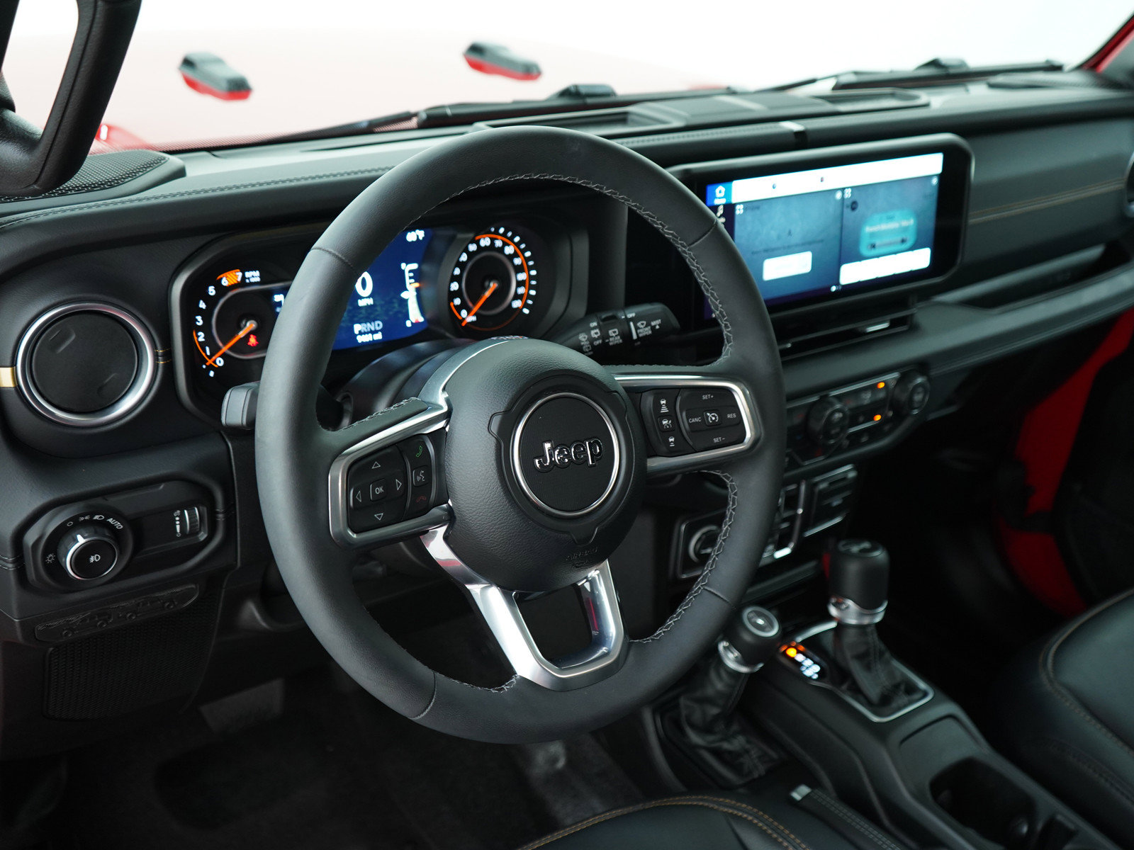 Used 2026 Jeep Wrangler Unlimited Sahara AWD/4WD image 19