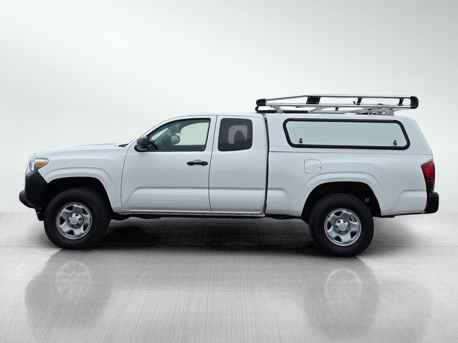 Used 2023 Toyota Tacoma SR image 7