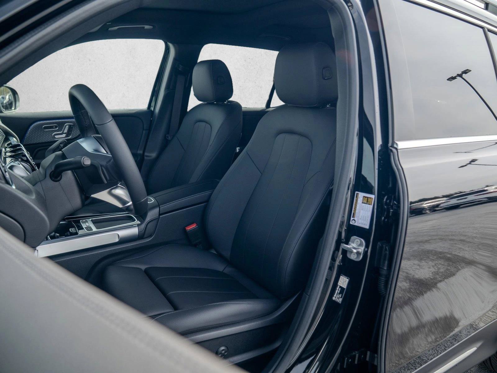 New 2026 Mercedes-Benz GLB 250 4MATIC image 17