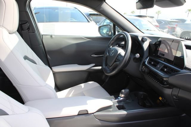 Certified 2025 Lexus UX 300h FWD image 5