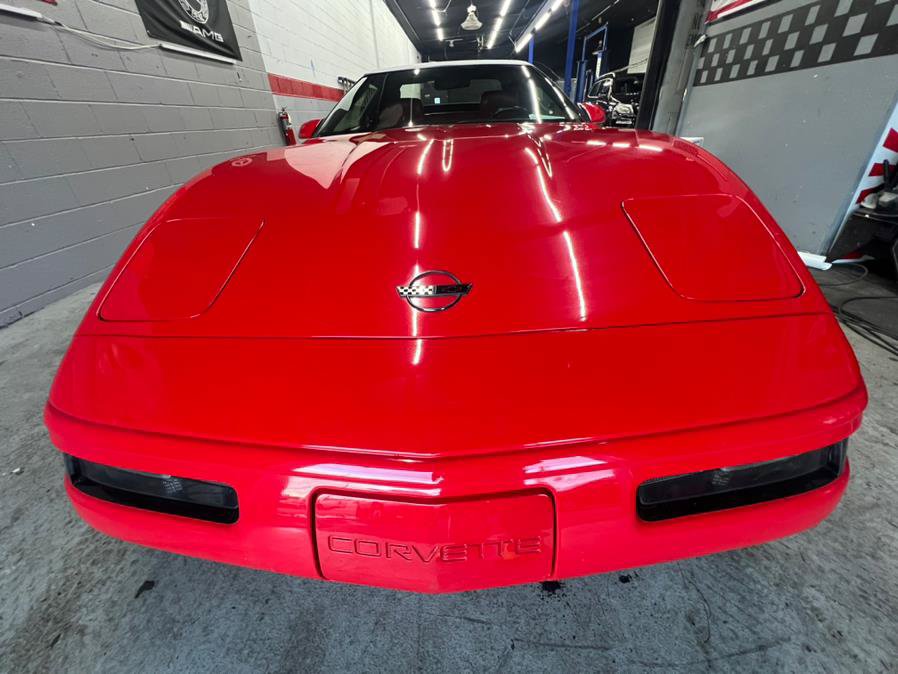 Used 1991 Chevrolet Corvette Convertible RWD image 2