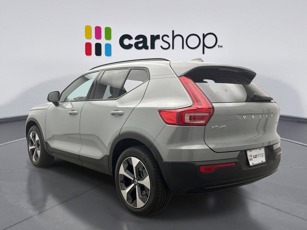 Used 2025 Volvo XC40 B5 Plus AWD/4WD image 3