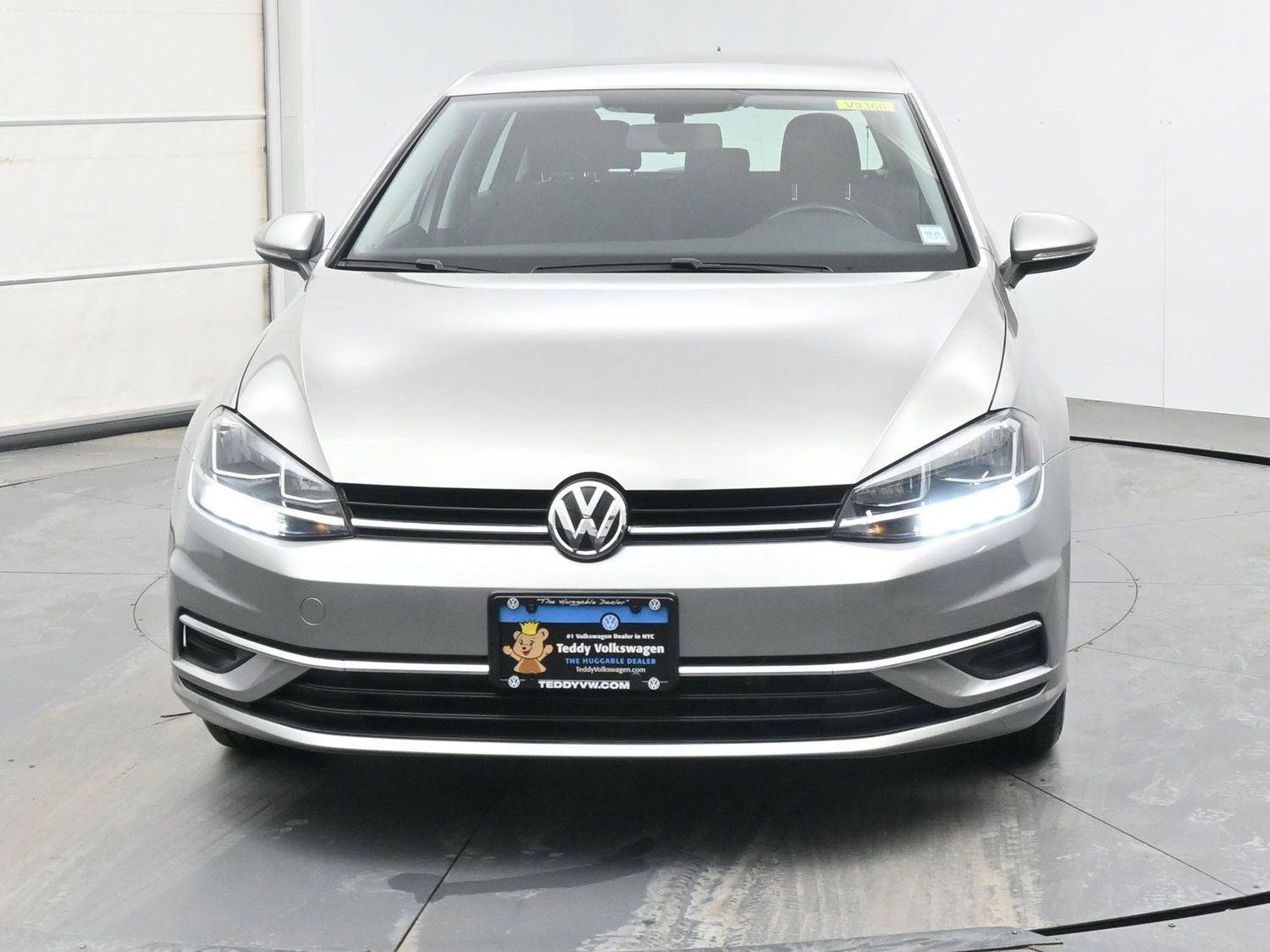 Used 2018 Volkswagen Golf S image 29