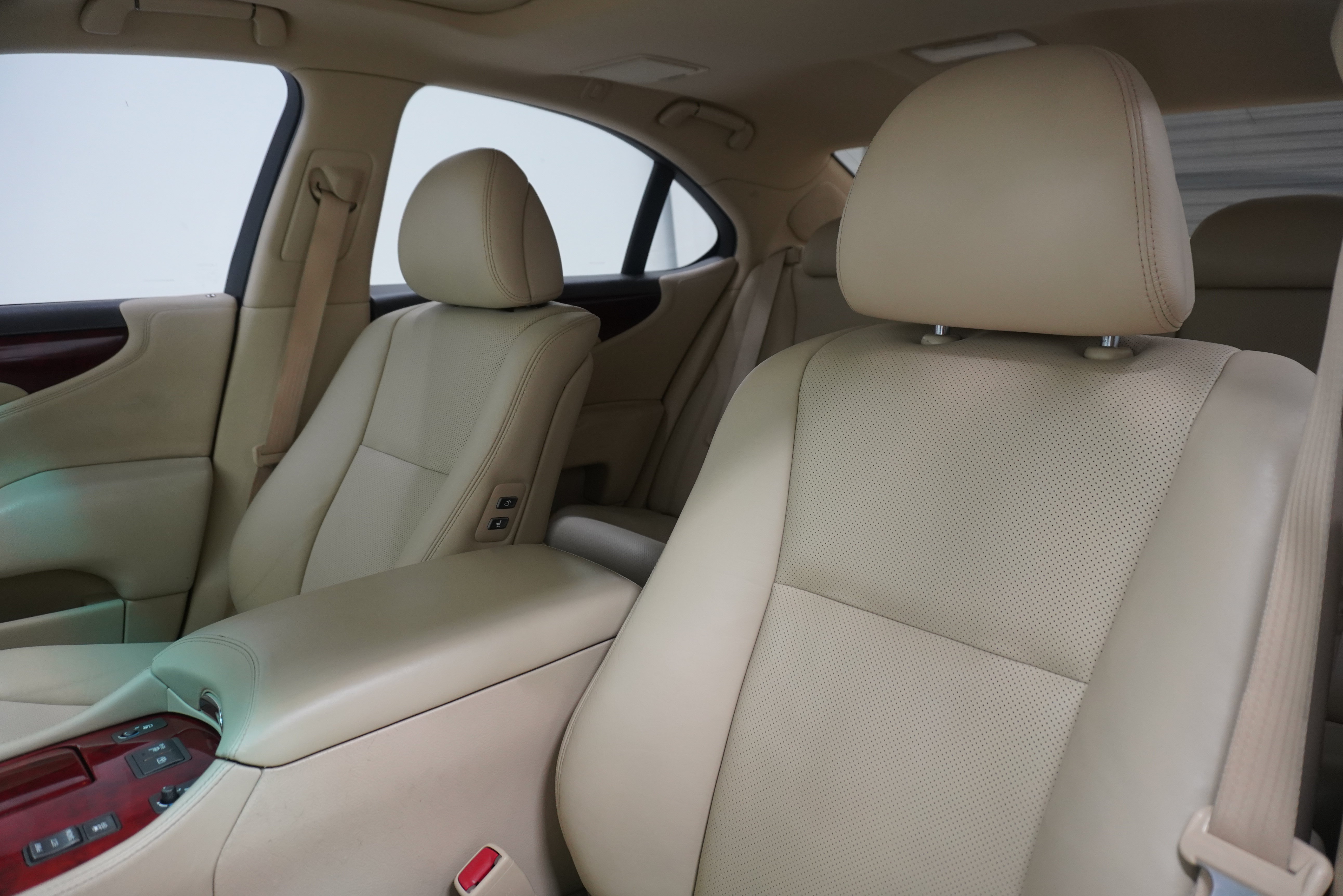 Used 2012 Lexus LS 460 w/ Luxury Value Edition RWD image 11
