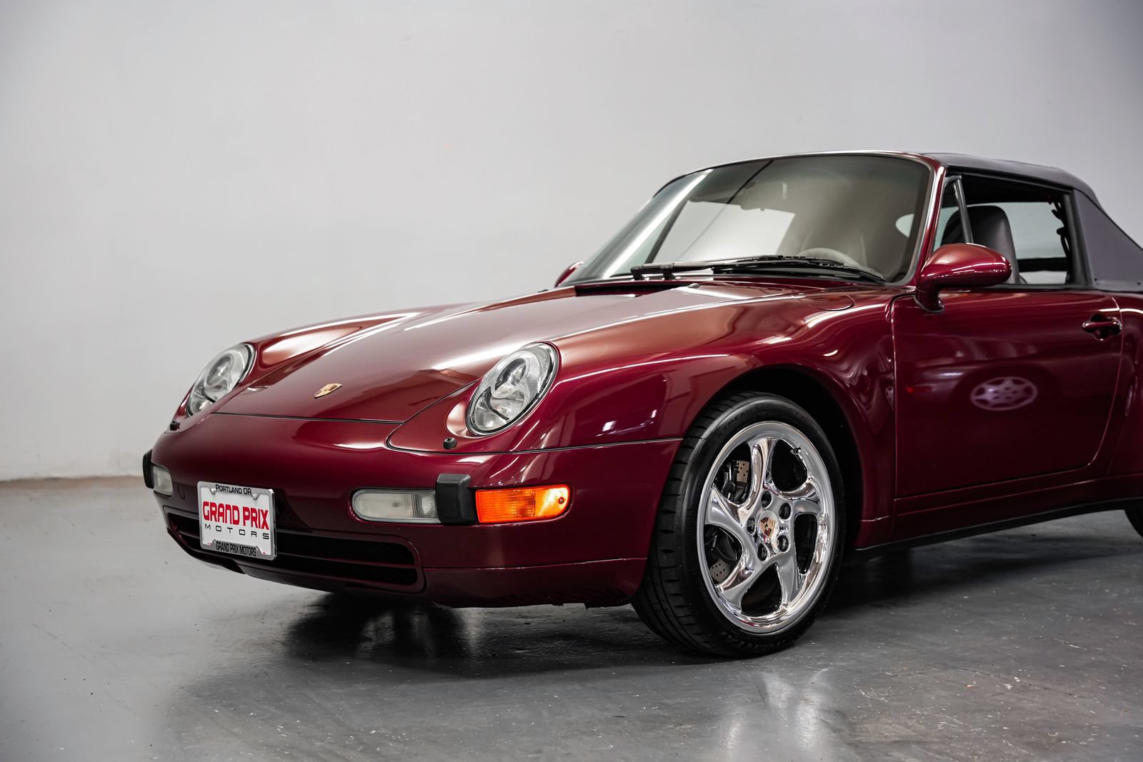 Used 1997 Porsche 911 Carrera RWD image 30