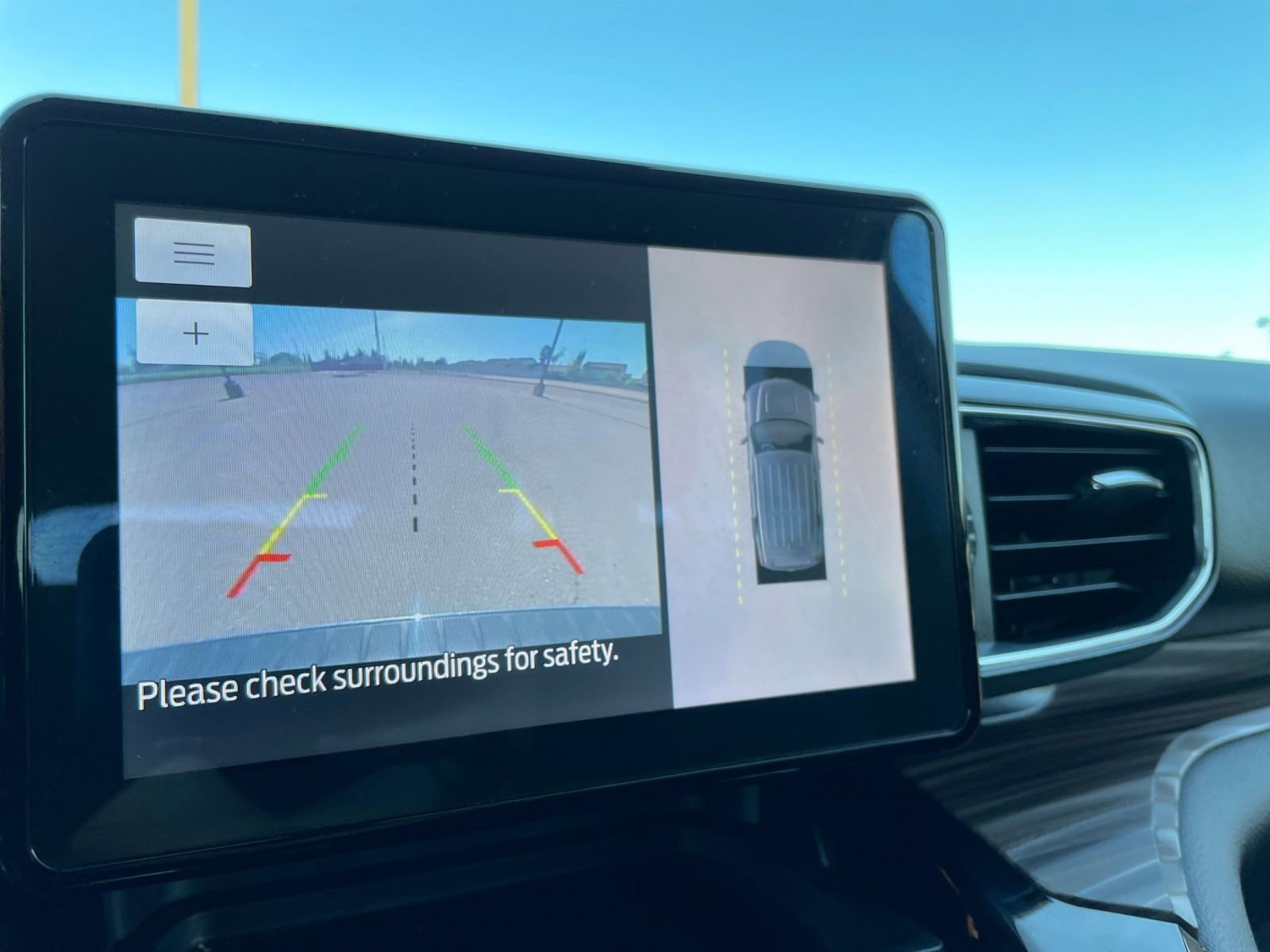 Used 2023 Ford Explorer Limited image 27