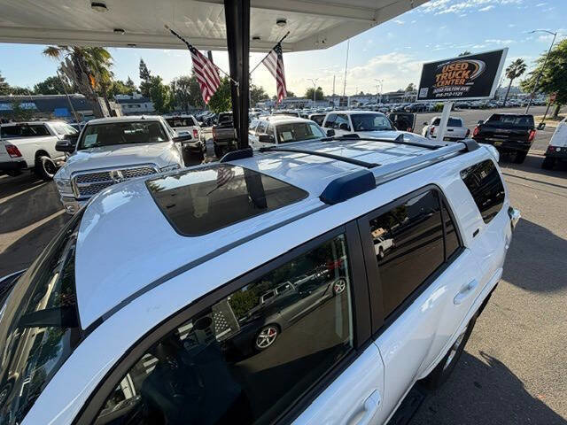 Used 2019 Toyota 4Runner SR5 Premium AWD/4WD image 18