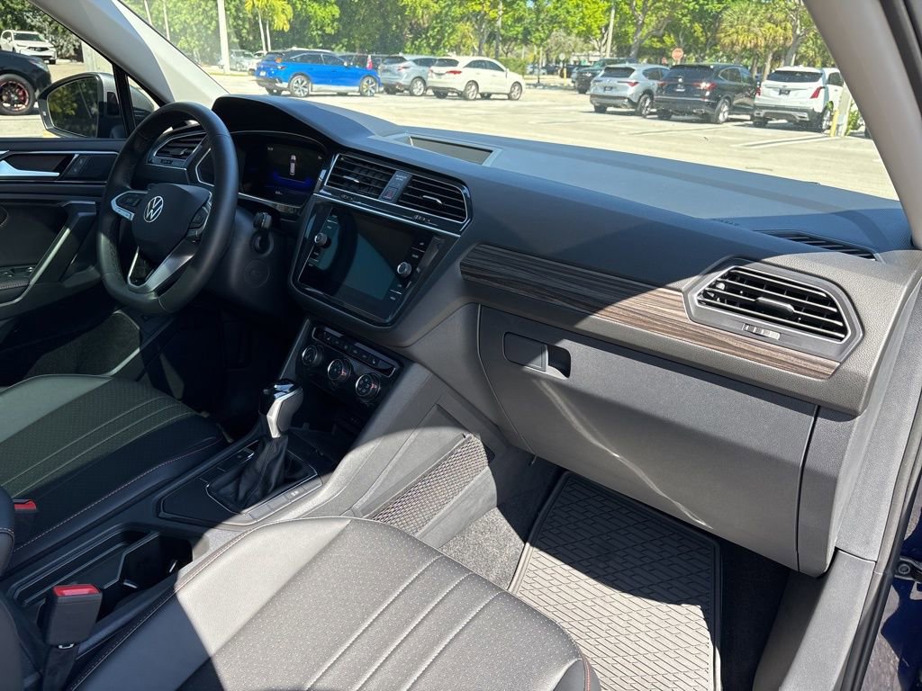 Used 2024 Volkswagen Tiguan Wolfsburg Edition image 18