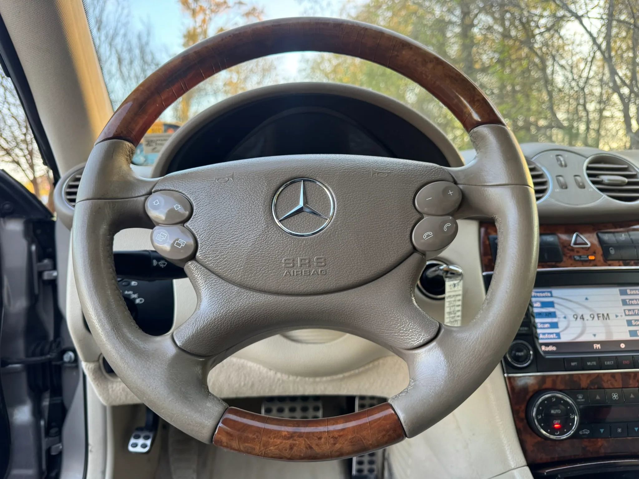 Used 2007 Mercedes-Benz CLK 350 Coupe image 12