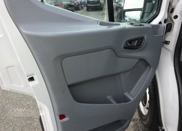 Used 2019 Ford Transit 250 148 Medium Roof RWD image 9