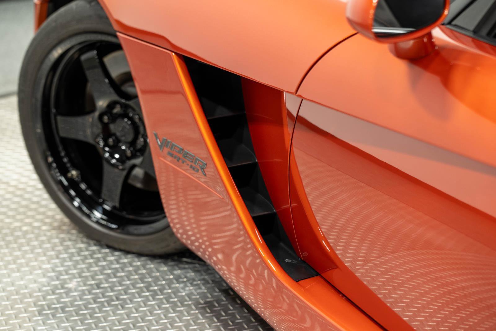 Used 2005 Dodge Viper SRT-10 w/ Copperhead Edition Group RWD image 55