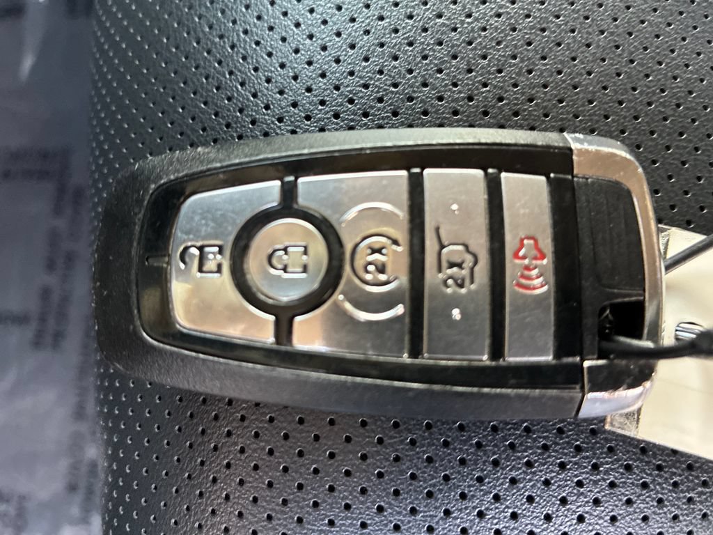Used 2024 Ford Expedition XLT AWD/4WD image 19