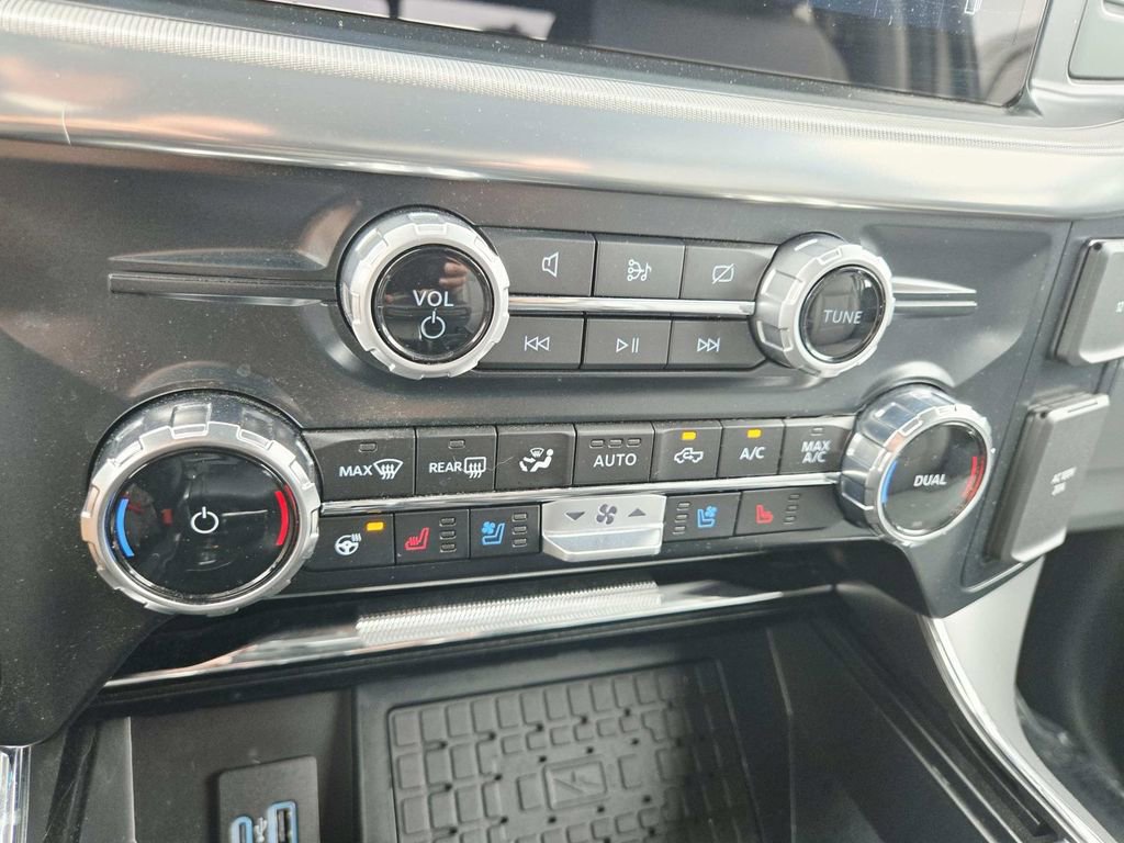 Used 2024 Ford F150 Lariat w/ Bed Utility Package AWD/4WD image 30