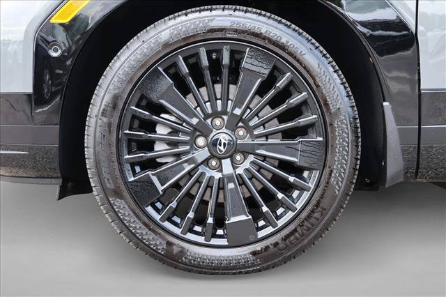 Used 2025 Hyundai Santa Fe Calligraphy AWD/4WD image 9
