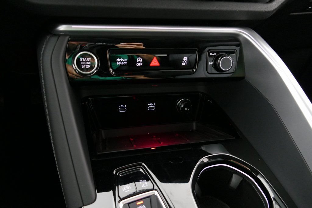 Certified 2025 Audi Q5 Premium w/ Convenience Package AWD/4WD image 20