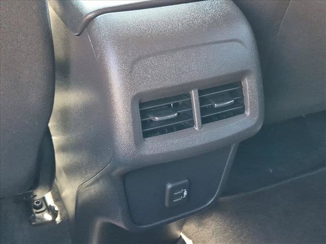 Used 2024 Chevrolet Equinox LT AWD/4WD image 17