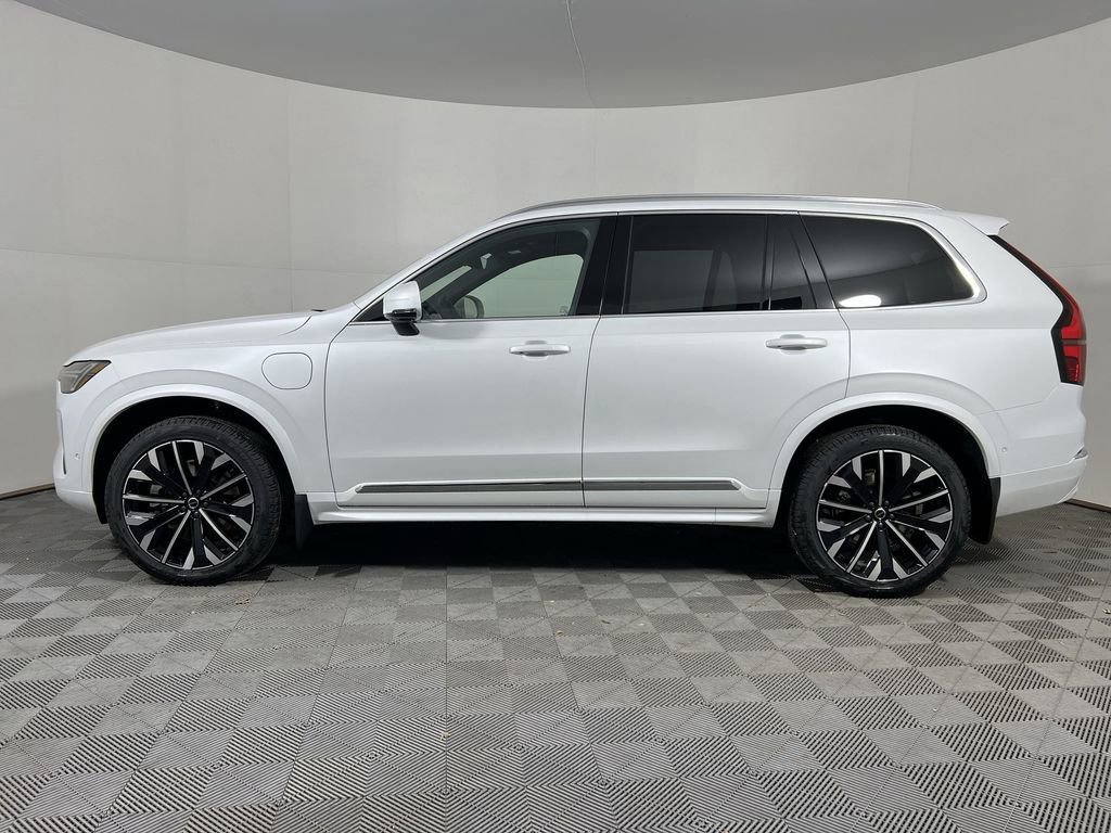 New 2026 Volvo XC90 T8 Plus w/ Protection Package image 3