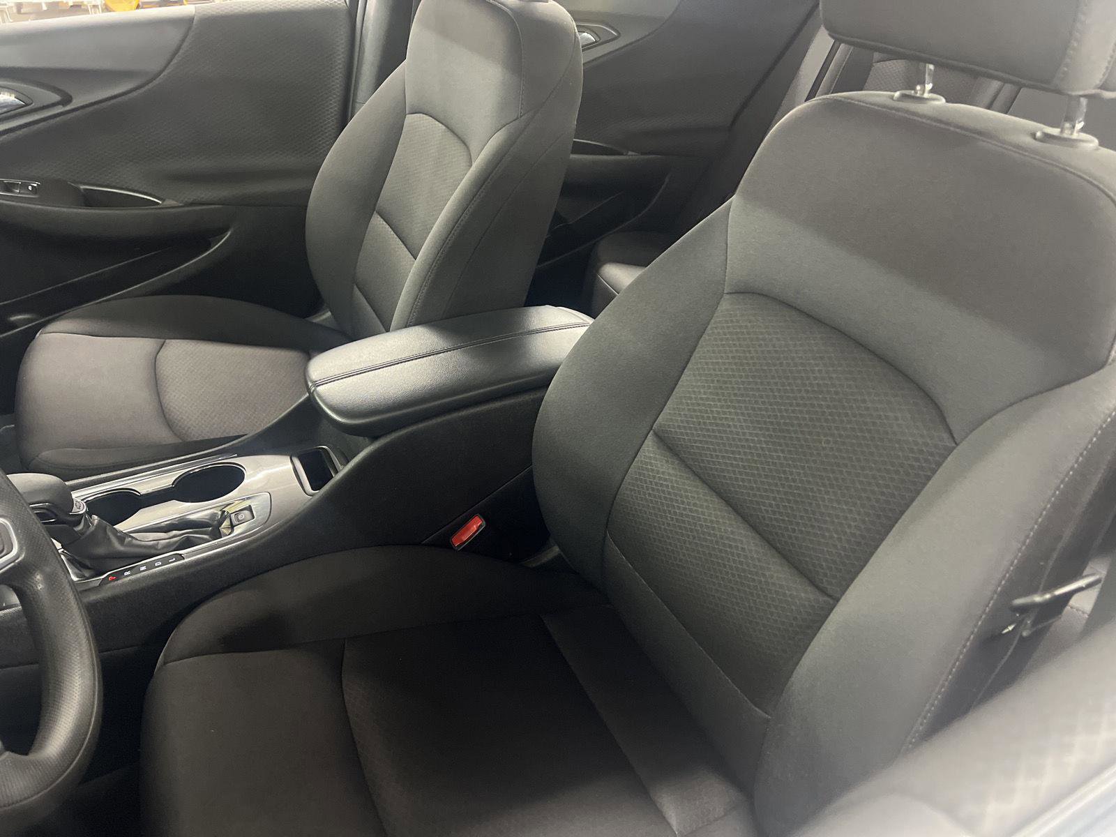 Used 2023 Chevrolet Malibu LT image 8