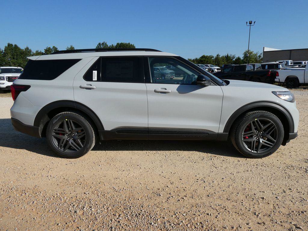 New 2027 Ford Explorer ST AWD/4WD image 4