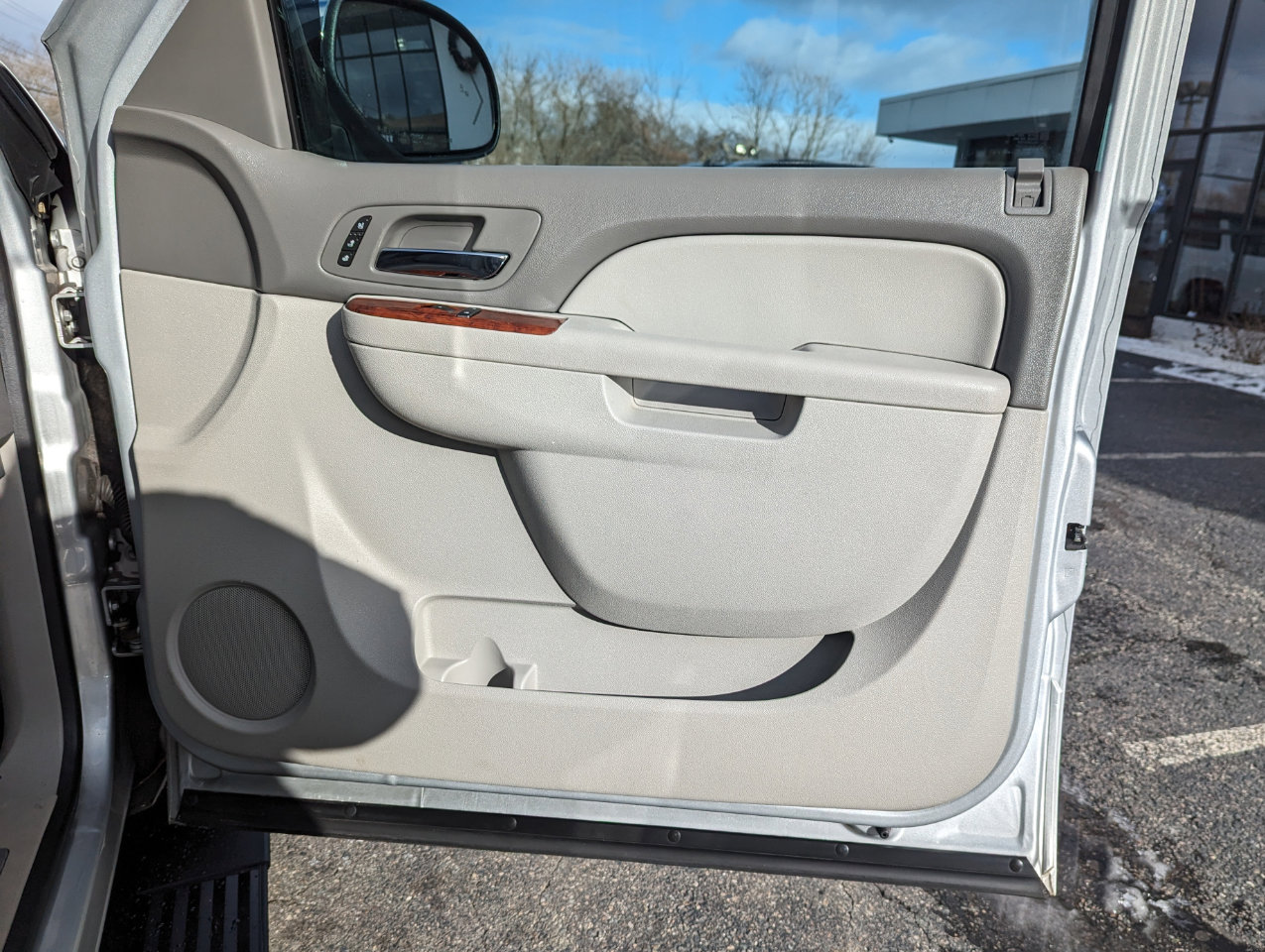 Used 2012 Chevrolet Tahoe LTZ image 34