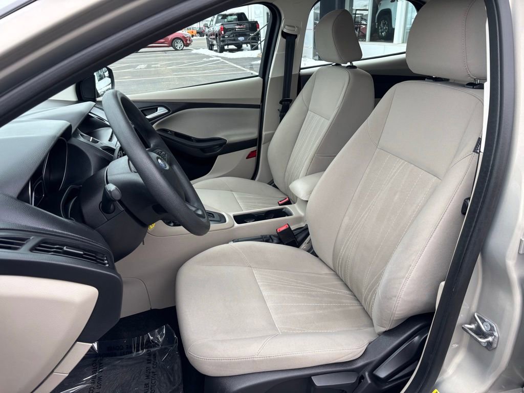 Used 2015 Ford Focus SE image 12
