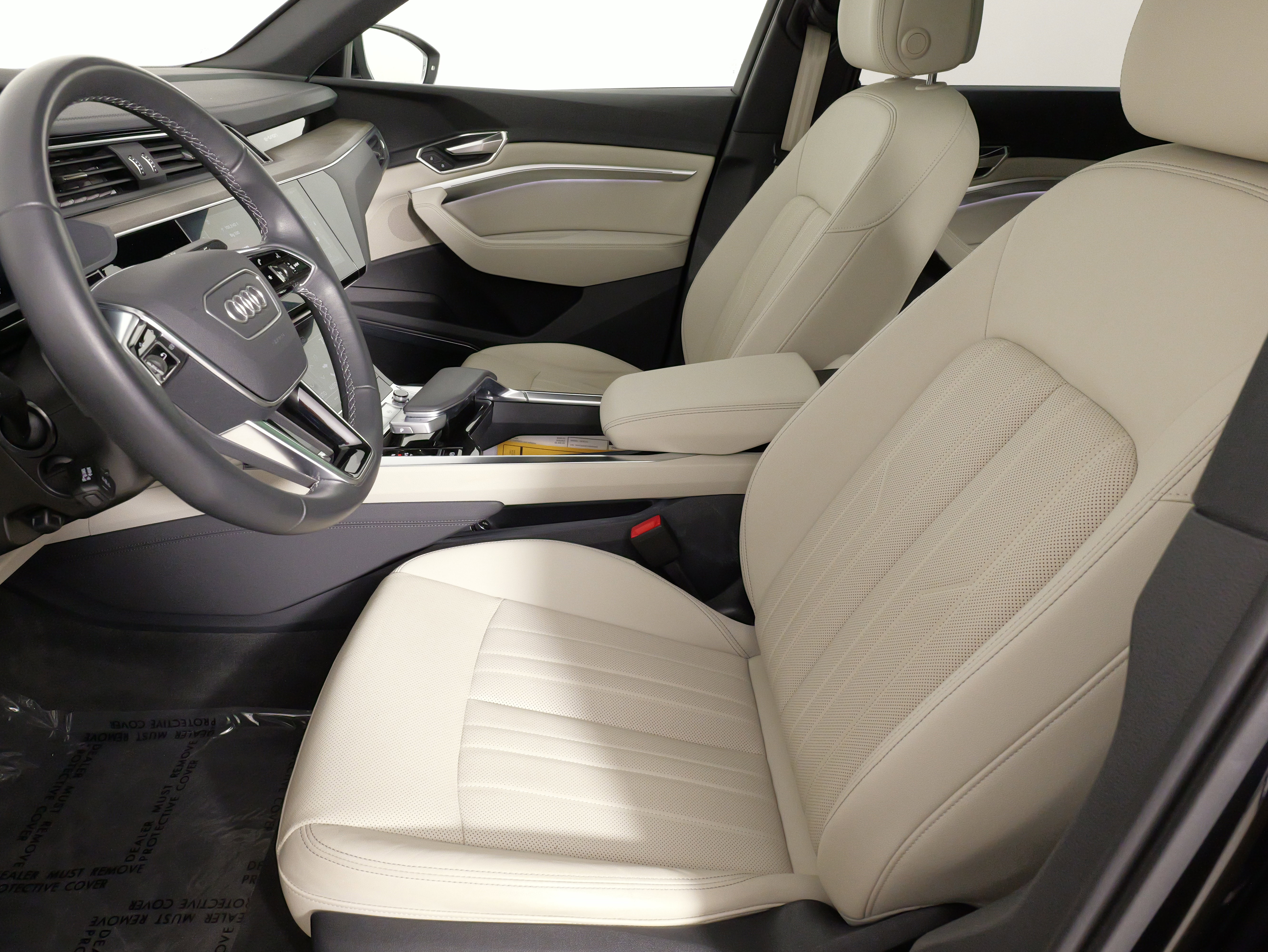 Used 2024 Audi Q8 e-tron Premium Plus w/ Premium Plus Package image 28