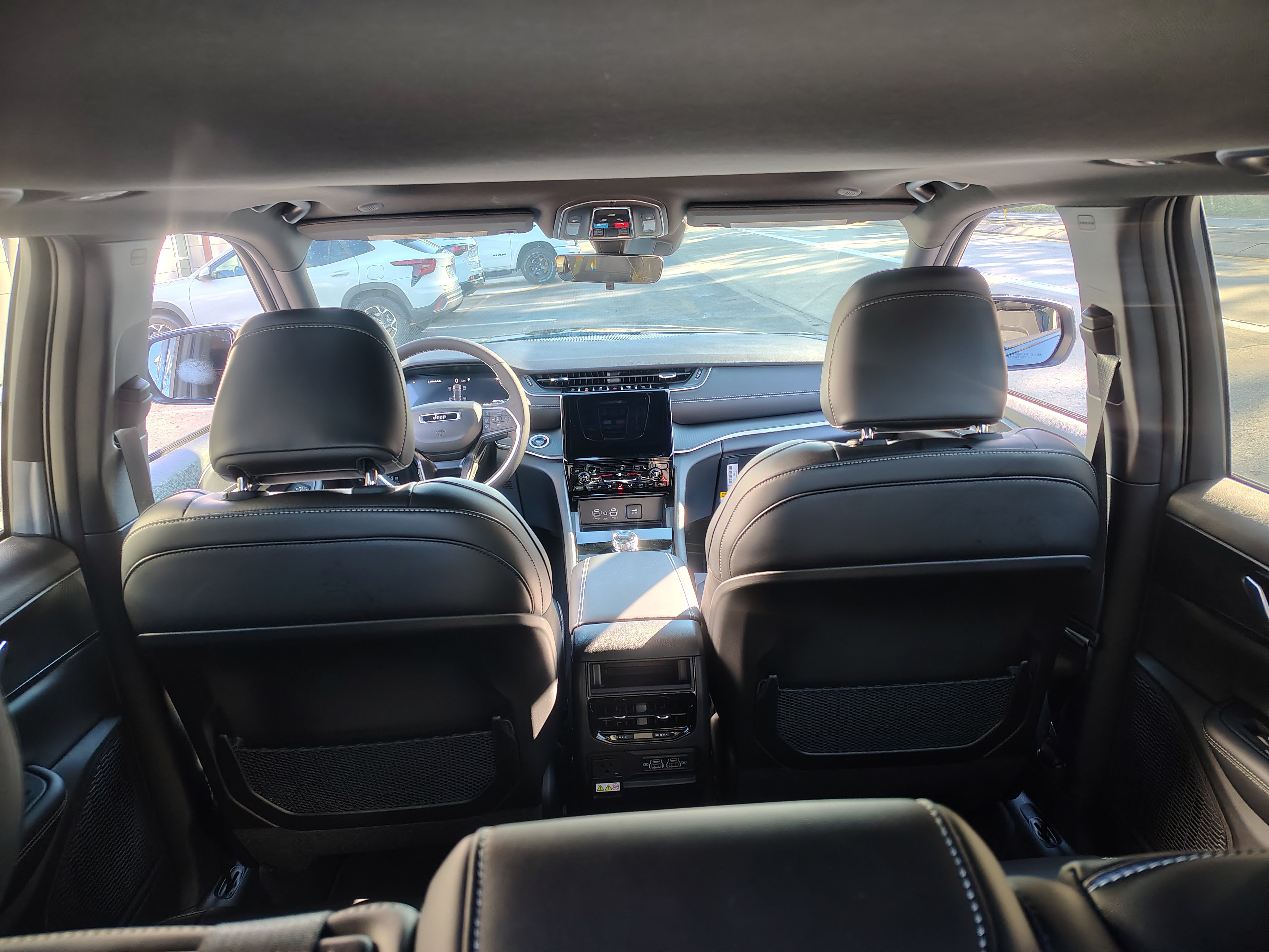 New 2027 Jeep Grand Cherokee Laredo X AWD/4WD image 12